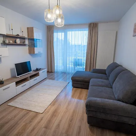 Apartment Barrique 19 - Breakfast Delivered & Minibar - Mall Area Brasov