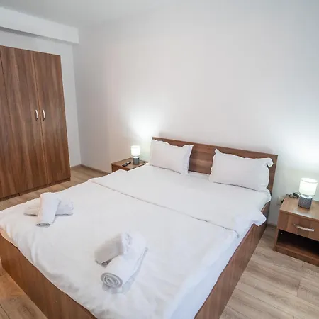 Barrique 19 - Breakfast Delivered & Minibar - Mall Area *