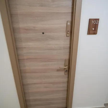 Apartment Barrique 19 - Breakfast Delivered & Minibar - Mall Area